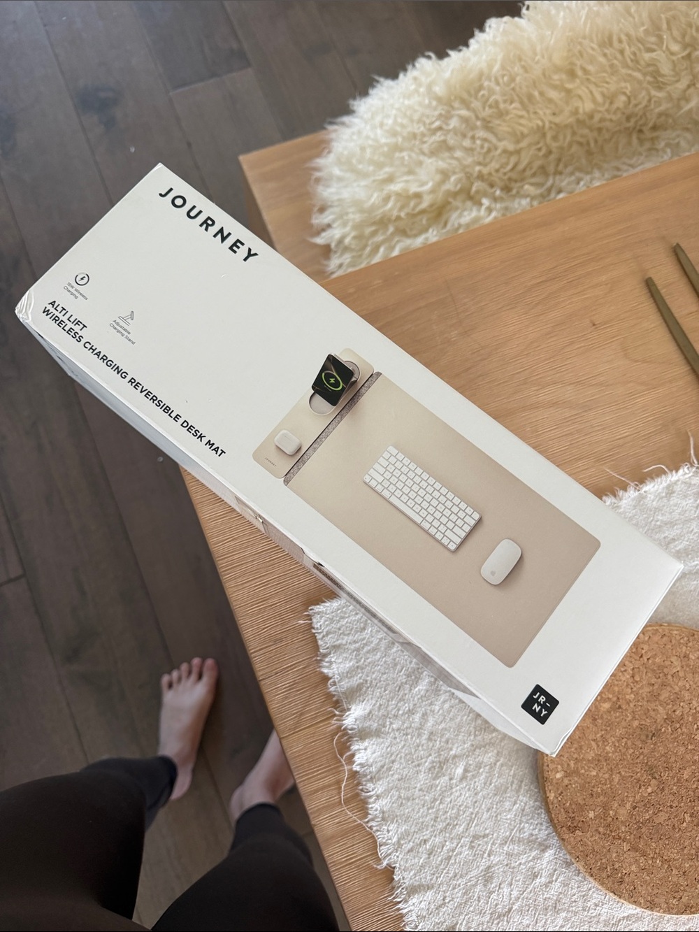 Journey Altilift Wireless Charging Reversible Desk Mat